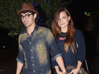 Ini Saran Fashion untuk Joe Jonas dari Sang Pacar