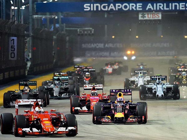 Kaget! Pembalap F1 Dibuat Panik Dengan Kemunculan Komodo Di Sirkuit Marina Bay
