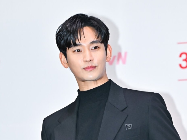 Kim Soo Hyun Sudah Pertimbangkan Proyek Baru Setelah 'Queen of Tears'