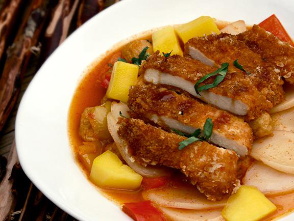 Bikin Tumis Ayam Mangga Ala Korea untuk Makan Siang, Yuk!