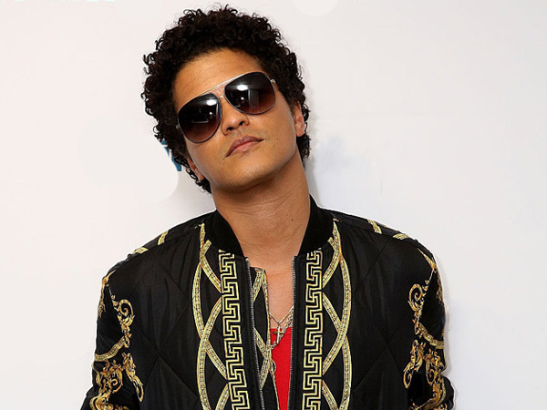 Bruno Mars Protes Keras Lagunya Dibatasi Tayang di Indonesia