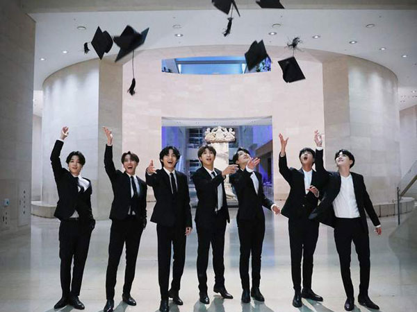 Ambil Program MBA, Agensi Ungkap Member BTS Lanjut Kuliah S2