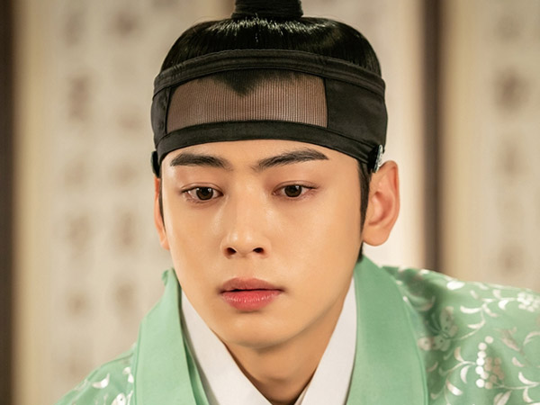 Akting Cha Eunwoo di Drama Terbaru 'Rookie Historian Goo Hae Ryung' Tuai Kritikan