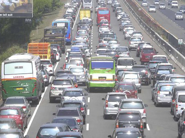 Ini Penyebab Jalur Puncak Selalu Macet Parah Saat Akhir Pekan