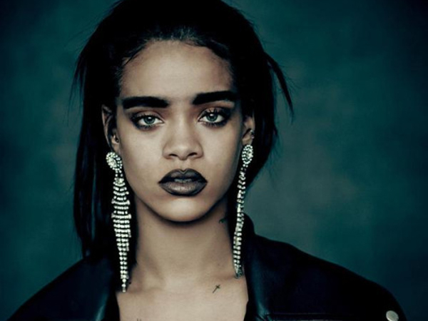 Rilis Video Musik Baru, Rihanna 'Culik' 80 Penggemarnya!