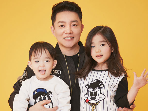 Lee Bum Soo dan Dua Buah Hatinya Resmi Keluar dari 'Superman Returns'