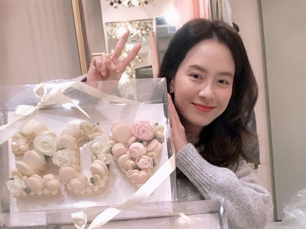 Rayakan Anniversary Debut ke-20, Song Ji Hyo Ucapkan Terima Kasih kepada Fans