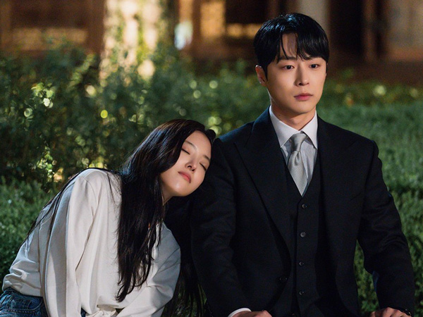 Bae In Hyuk Grogi Saat Dekatan Dengan Park Yeon Woo di 'The Story of Park's Marriage Contract'