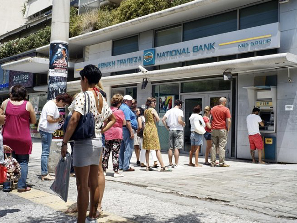Setelah Tutup Bank, Yunani Kini akan Segera Kehabisan Uang
