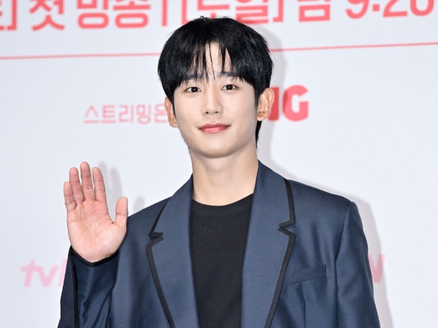 Jung Hae In Dapat Tawaran Main Drama Jepang Menyusul Kesuksesan 'Love Next Door' dan 'Veteran 2'