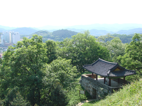 Menjelajahi Kota Sejarah Era Baekje di Gongju Korea Selatan