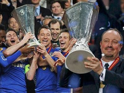 Setelah Chelsea, Benitez Akan Merapat ke Napoli