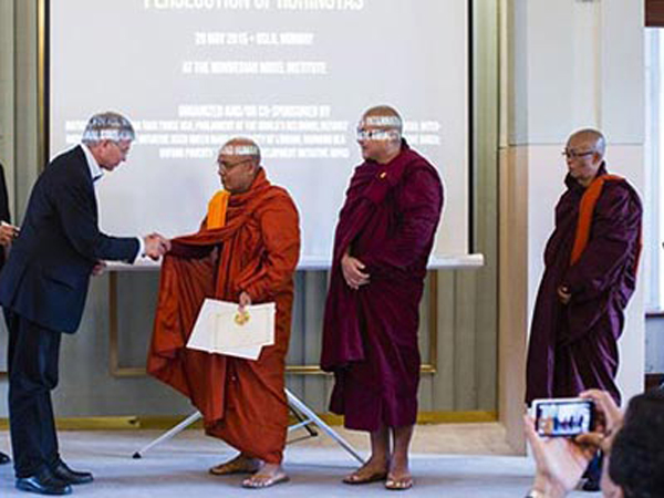 Tiga Biksu Penyelamat Rohingya Dapat Peace Award