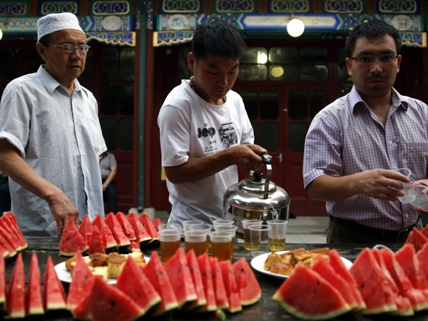 Intip Suasana Berbuka Puasa Di Berbagai Belahan Dunia