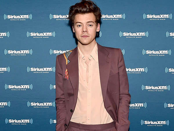 Tindakan Harry Styles untuk Korban Teror Bom Manchester Ini Bikin Terharu