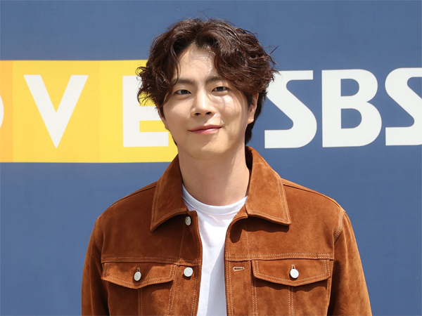 Hong Jong Hyun Resmi Bergabung dengan Agensi Han Ji Eun dan Pyo Ye Jin