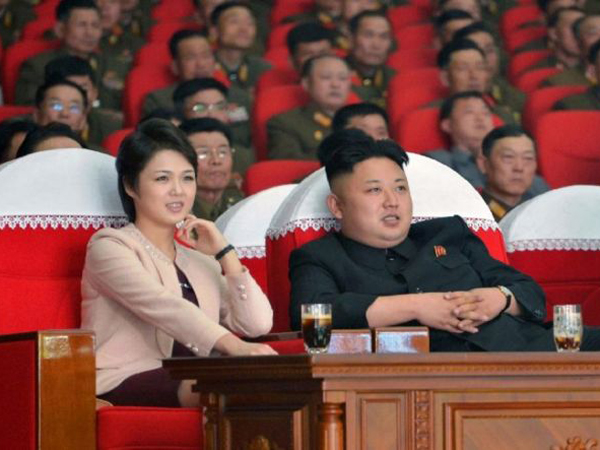 Lama Tak Terlihat, Istri Kim Jong-un Kembali Muncul di Hadapan Publik