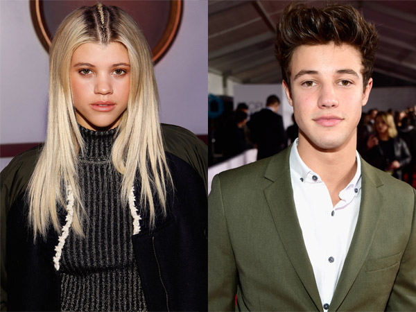 Move On dari Justin Bieber, Sofia Richie Pacari Cameron Dallas?