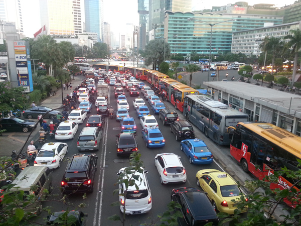 Hari Pahlawan, Pengendara di Jalan Protokol Diimbau Matikan Mesin