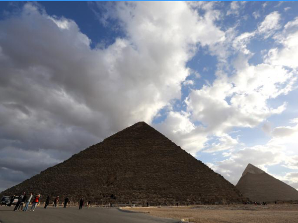 Mesir Investigasi Pembuatan Film Porno di Piramid