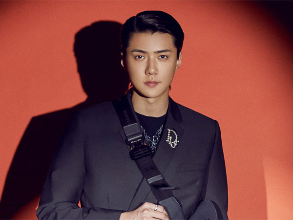 Intip Foto-foto Pemotretan Sehun EXO Jadi Wajah Baru Dior Men