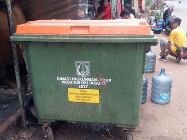 Usaha Jakarta Setara Kota di Negara Maju: Beli Tong Sampah Jerman