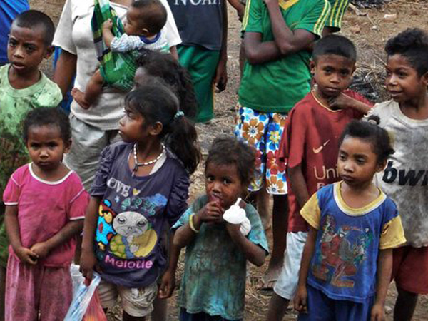 Alami Kekeringan Parah, Anak-anak di Alor Dekil Karena Tak Mandi Berbulan-bulan