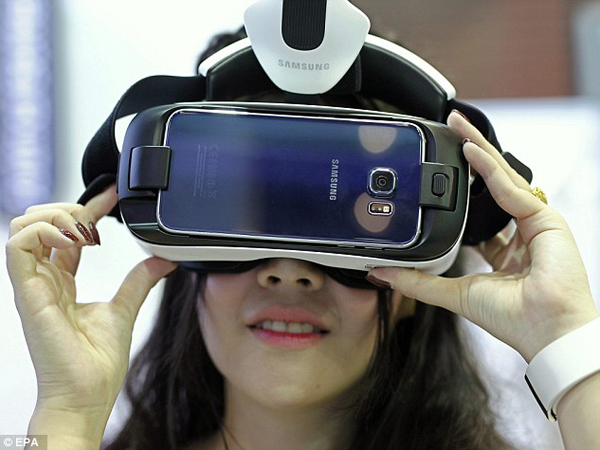 Samsung Pamer Layar 4K untuk Virtual Reality, Siap Dipakai Galaxy S8?