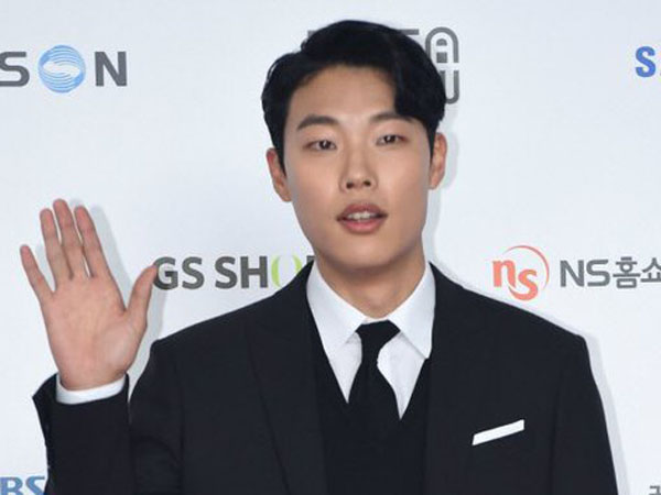 Takut Ketinggian, Ryu Jun Yeol Tantang Diri Main Bungee Jumping di ‘Youth Over Flowers’