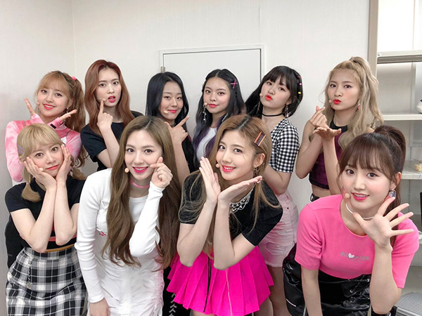 Girl Group Cherry Bullet Tertahan di Manila karena Gunung Meletus