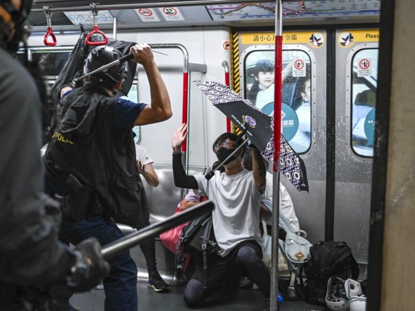Situasi Semakin Genting, Hingga Transportasi Publik di Hong Kong Tidak Dapat Beroperasi