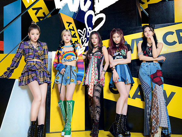 Harga Outfit ITZY Bergaya Edgy dalam Foto Teaser Crazy in Love