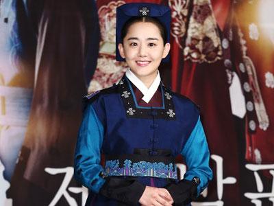 Wah, Mata Moon Geun Young Cedera Saat Syuting 'Goddes OF Fire, Jeongi' !