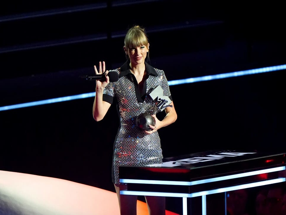 Taylor Swift Borong MTV EMA 2022, Ini Daftar Pemenangnya