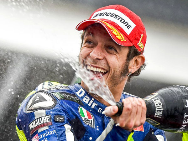 Tak Permasalahkan Uang, Rossi Cuma Mau Menang Saat Balapan