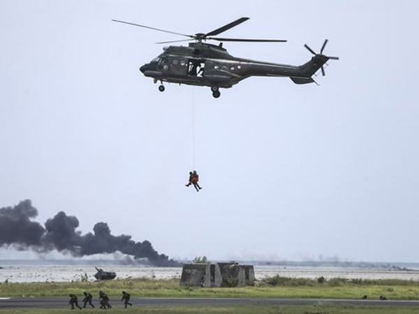 Saksi Sebut Berputar dan Meledak, 1 Korban Helikopter Hilang Ditemukan Selamat