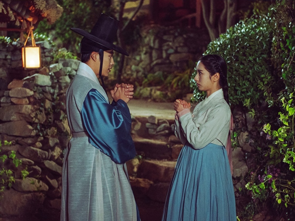 Intip Petualangan Cinta Woo Do Hwan dan Bona di Joseon Attorney