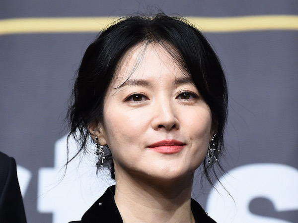 Setelah Detektif Gila, Lee Young Ae Akan Jajal Peran Jadi Konduktor Orkestra