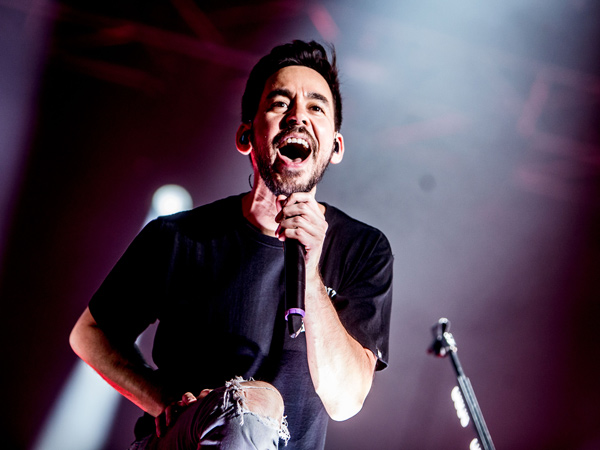 Siap Kenang Chester Bennington, Mike Shinoda Bakal Konser di Jakarta September Mendatang!