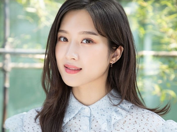 Moon Ga Young Perbarui Kontrak dengan KeyEast