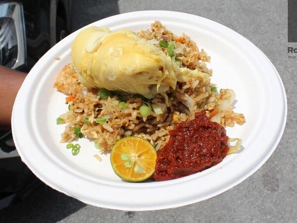 Menu Sarapan Nasi Goreng Hingga Kopi dari Durian, Unik atau Eneg?