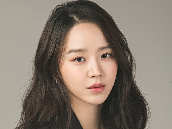 Shin Hye Sun Perpanjang Kontrak dengan Agensi Lamanya