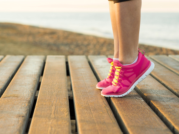 Banarkah Olahraga Dengan Berjalan Kaki Lebih Baik Daripada Berlari?