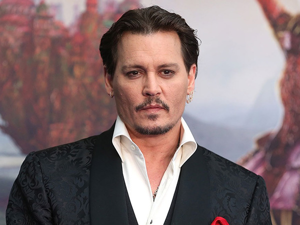 Johnny Depp Dirumorkan Perankan Joker di Film Batman Terbaru