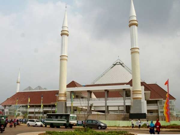 Diresmikan Presiden Jokowi, Intip Megahnya Masjid Raya KH Hasyim Asyari di Jakarta