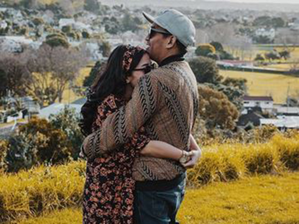 Mutia Ayu Ungkap Kerinduan pada Glenn Fredly