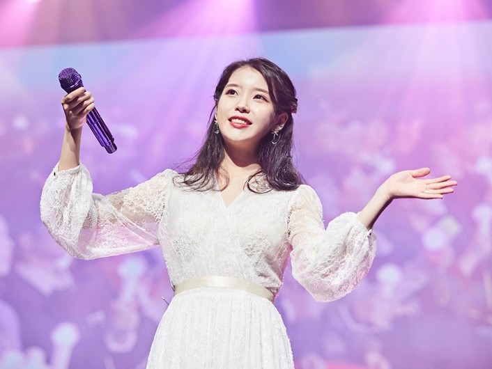 IU Siap Gelar Konser Perdana di Indonesia Akhir Tahun Ini