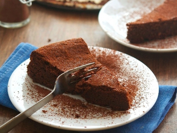 Usir Galau dengan Kue dan Minuman Coklat yang Tak Bikin Gemuk Ini