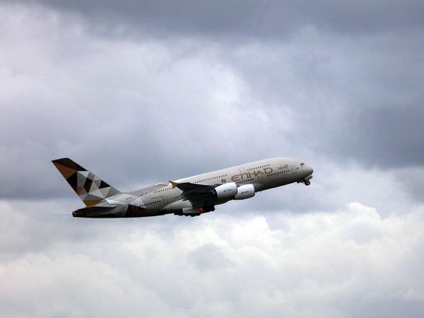 Dua Pesawat Asing Alami Turbulensi di Langit Indonesia, Apa Penyebabnya?