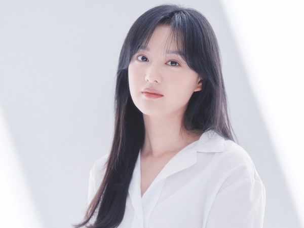 Tidak Banyak Pakai Produk, Ini Skincare Rutin Kim Ji Won